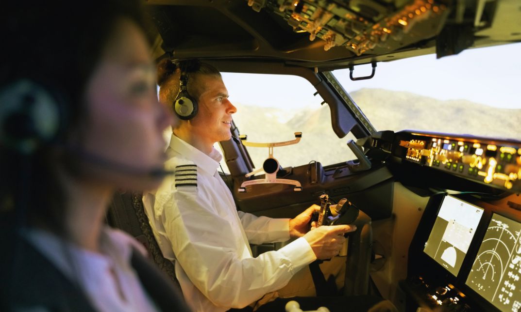 How Much Do Commercial Pilots Earn? UK Pilot Salary Breakdown