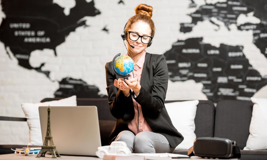What is a Travel Agent Do When Booking Trips? 