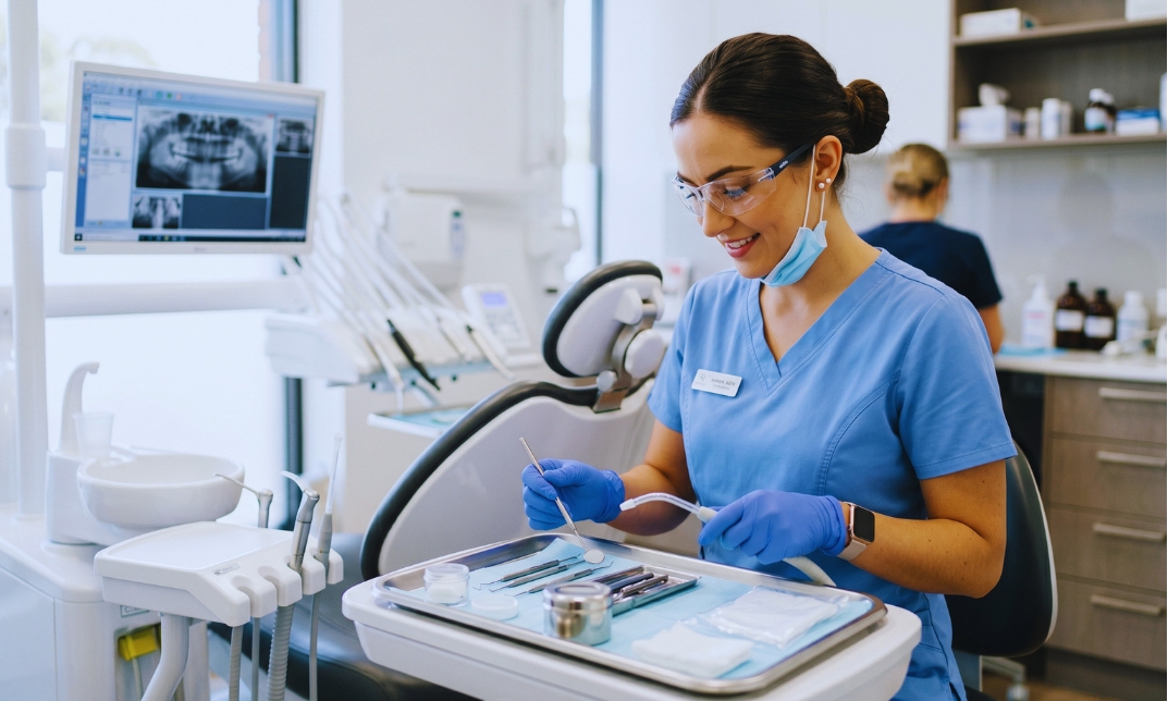 How Can I Become a Dental Nurse