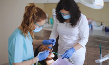 How to Become a Dental Assistant