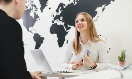 How to Travel Agents Make Money: Commissions and Profit Rates