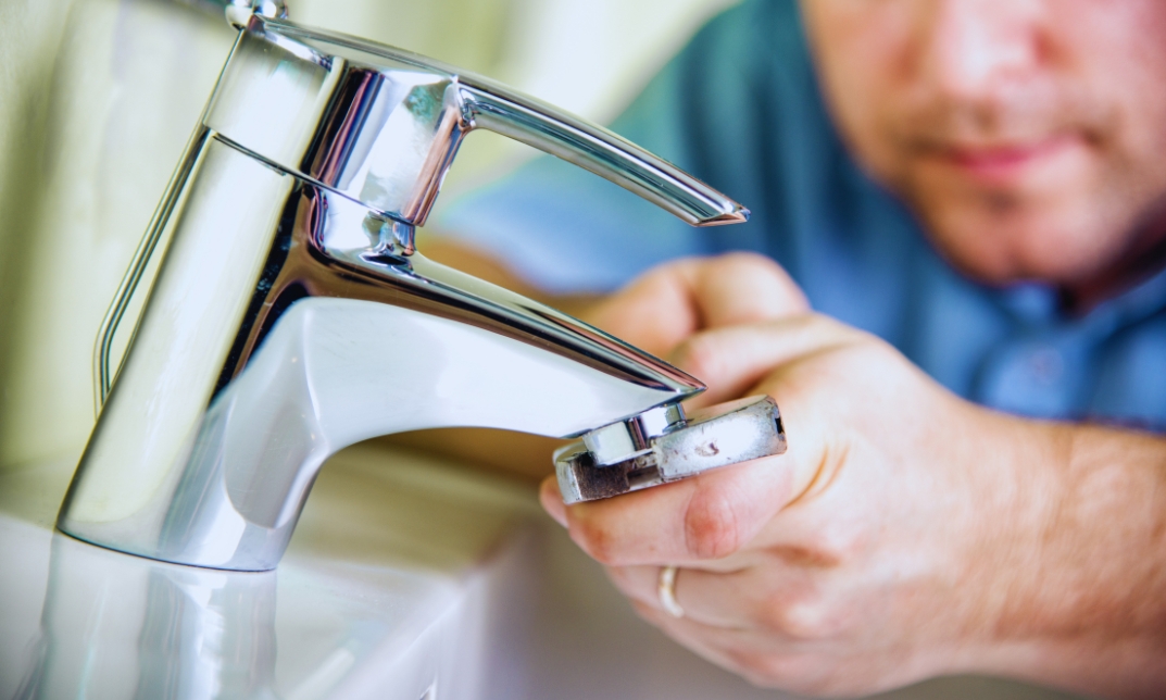 How Do I Fix a Leaking Tap