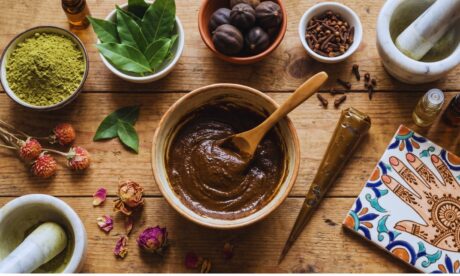 Steps for Preparing a Natural Henna Paste at Home